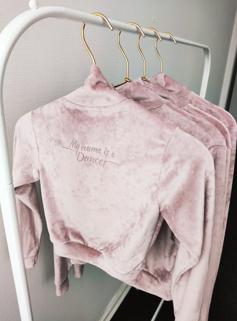 Moteriškas aksominis džemperis